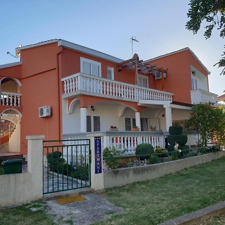 Apartments Martinovic By The Sea Kukljica Dış mekan fotoğraf