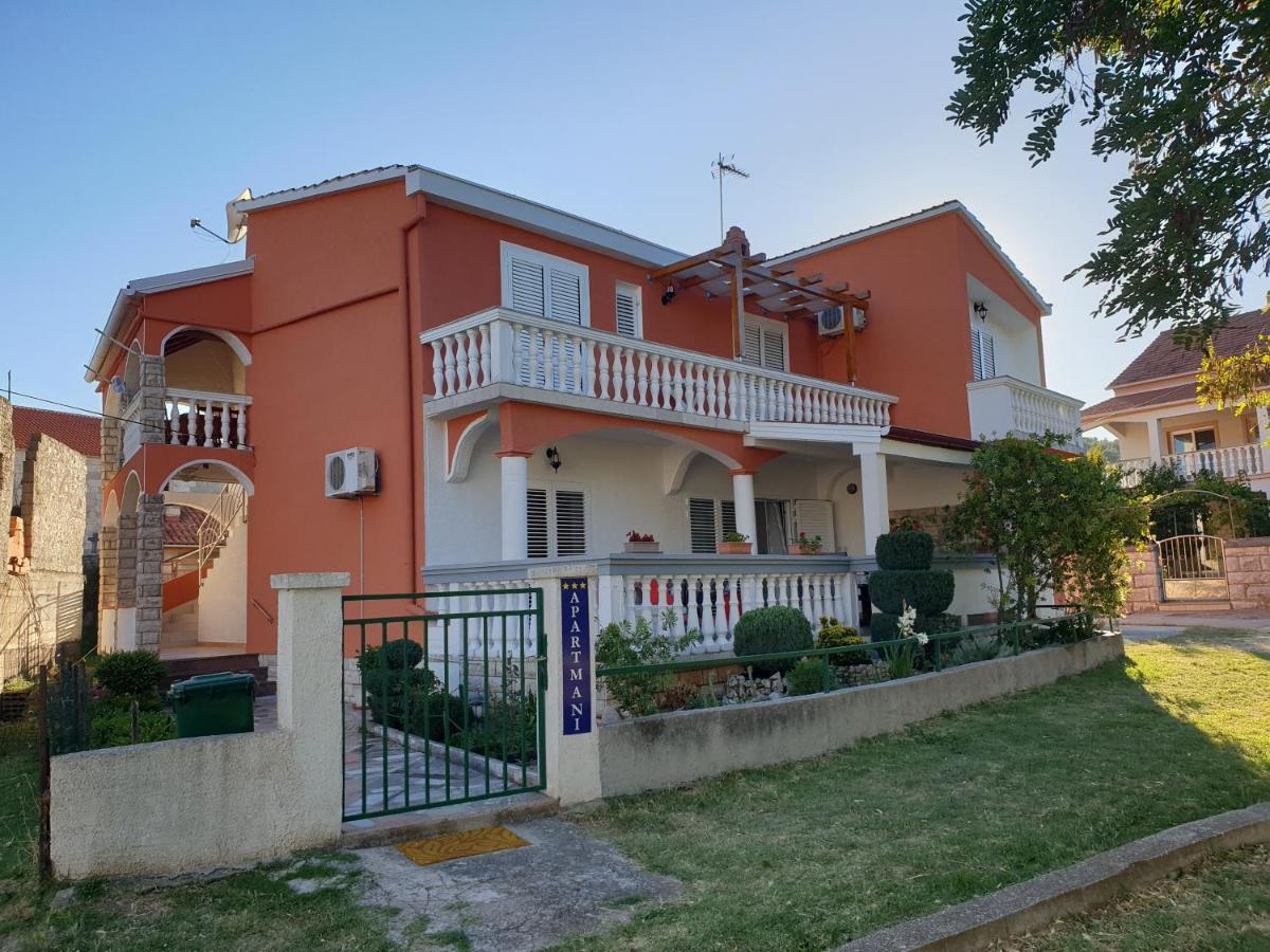 Apartments Martinovic By The Sea Kukljica Dış mekan fotoğraf