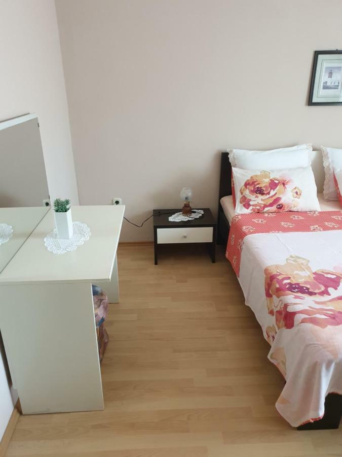 Apartments Martinovic By The Sea Kukljica Dış mekan fotoğraf